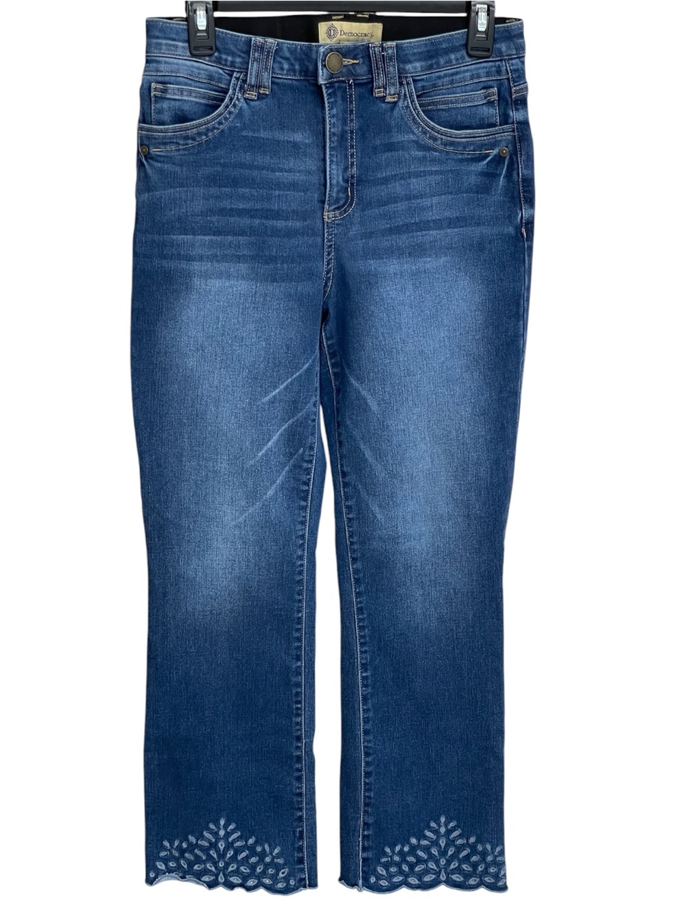 DEMOCRACY AB TECHNOLOGY CROPPED EYELET EMBROIDERED JEANS SZ 8 EUC